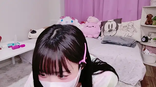 Mia--meow online show from March 12, 2025, 12:04 pm