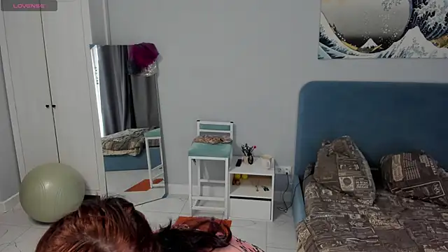 Snapshot of Julia__Frey chatting on August 2, 2026, 8:35 am Julia Frey online show from August 2, 2026, 8:35 am