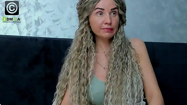 3lla Rose online show from September 20, 2025, 6:20 pm