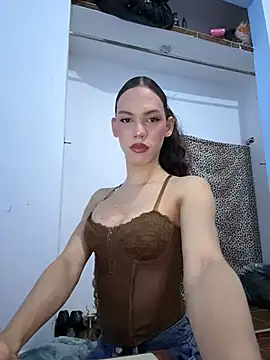 Carlita cute online show from April 19, 2026, 6:32 pm