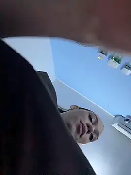 Carlita cute online show from April 21, 2026, 2:37 am