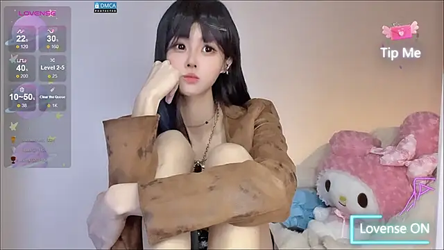 O0 0Q online show from December 2, 2024, 7:38 pm