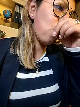 Cata Office-12 online show from January 15, 2025, 4:43 pm