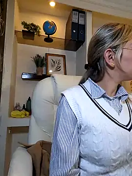 Cata Office-12 online show from January 24, 2025, 8:22 pm