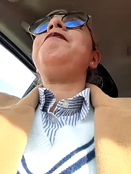 Cata Office-12 online show from February 3, 2025, 8:46 pm