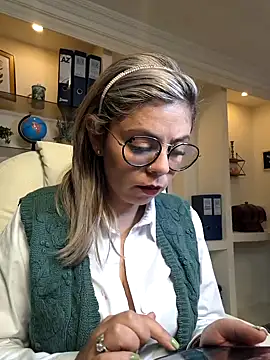 Cata Office-12 online show from February 12, 2025, 3:16 pm