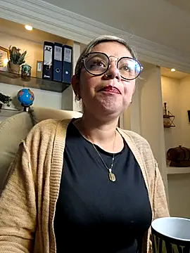 Cata Office-12 online show from March 3, 2025, 2:59 pm