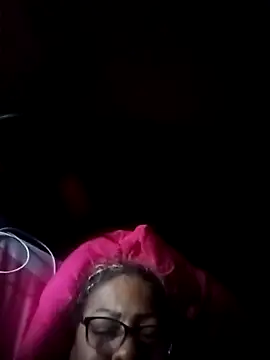 Afroditabichota online show from October 2, 2025, 1:40 pm