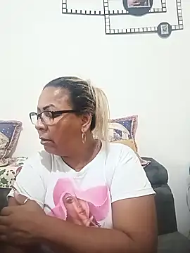 Afroditabichota online show from November 26, 2025, 12:00 am