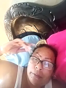 Afroditabichota online show from November 27, 2025, 11:45 am