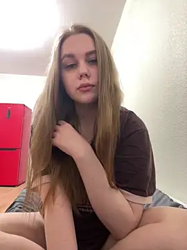 Marylallka5 online show from April 5, 2026, 2:03 pm