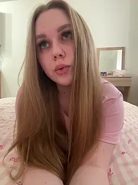 Marylallka5 online show from April 27, 2026, 7:17 am