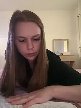 Snapshot of Marylallka5 chatting on July 16, 2026, 6:14 pm Marylallka5 online show from July 16, 2026, 6:14 pm