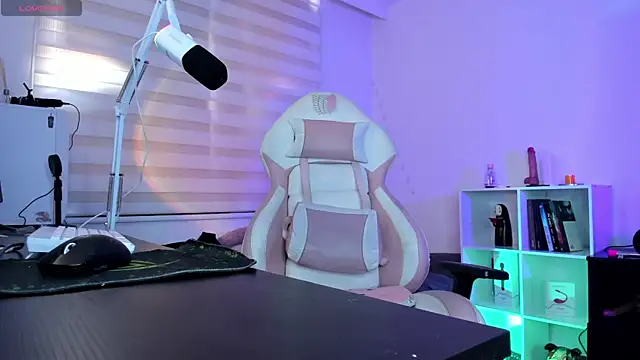 Gaby Miller22 online show from September 25, 2025, 4:11 pm