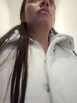 valery mora online show from January 7, 2025, 1:46 pm