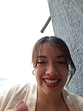 valery mora online show from February 6, 2025, 4:25 pm