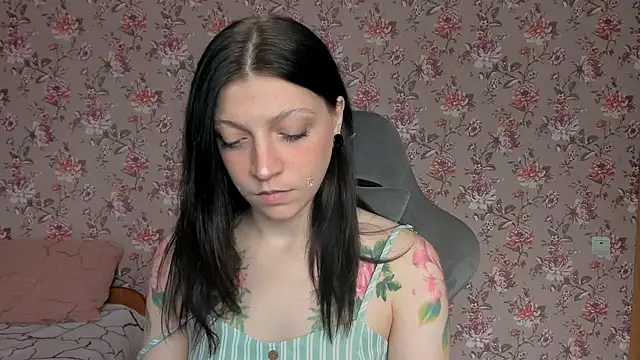 Snapshot of Lolly_Haze chatting on May 11, 2026, 3:45 am Lolly Haze online show from May 11, 2026, 3:45 am