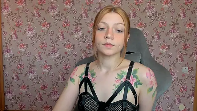 Snapshot of Lolly_Haze chatting on June 9, 2026, 4:13 am Lolly Haze online show from June 9, 2026, 4:13 am
