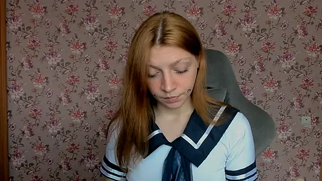 Snapshot of Lolly_Haze chatting on June 12, 2026, 4:11 am Lolly Haze online show from June 12, 2026, 4:11 am