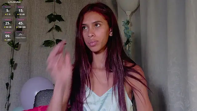 Snapshot of Iamkarlaa_doll chatting on January 28, 2025, 7:00 pm Iamkarlaa doll online show from January 28, 2025, 7:00 pm