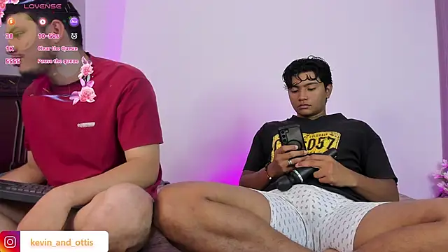  Ottis  online show from April 8, 2026, 7:03 pm