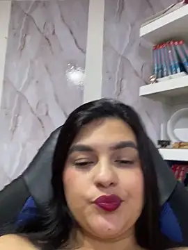 alayasmile online show from October 2, 2025, 4:41 am