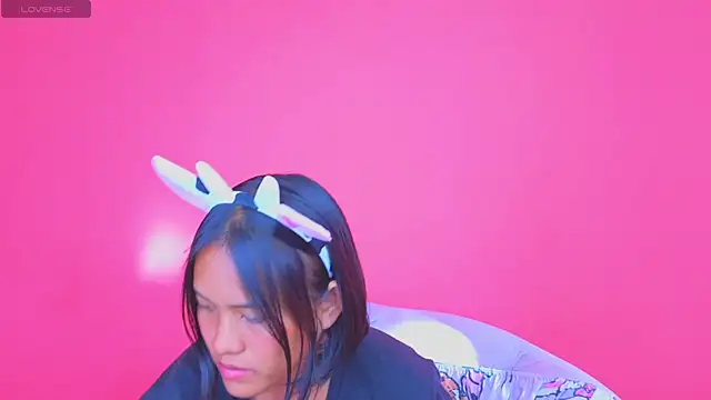 Natsu   online show from January 17, 2025, 9:28 am