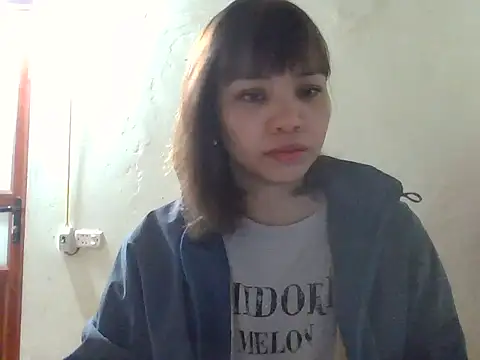 Angela-Eira online show from November 28, 2025, 8:55 pm