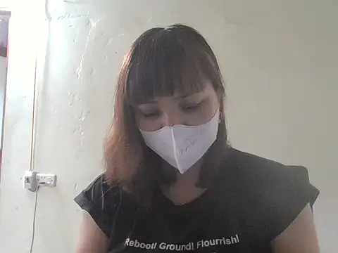 Angela-Eira online show from April 21, 2026, 1:42 am