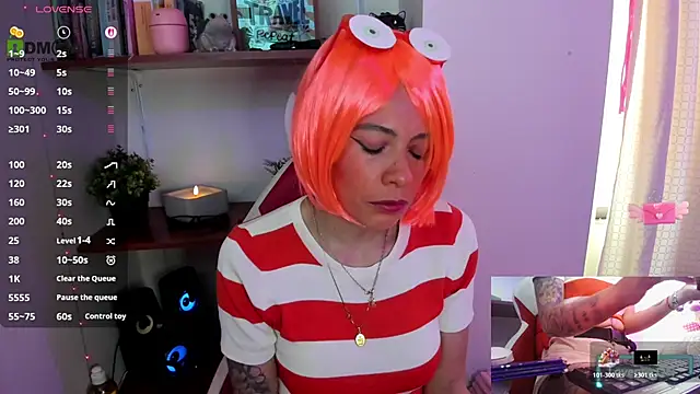 sweetlittlelisa online show from October 31, 2025, 6:09 pm