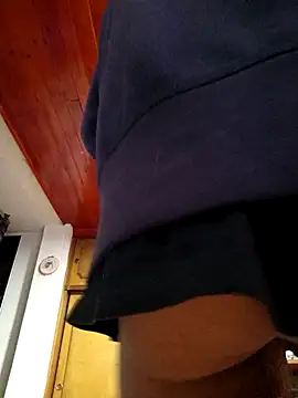 weedmanhot28 online show from October 29, 2025, 1:19 am