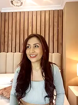 MonicaMoret online show from February 1, 2025, 12:16 pm