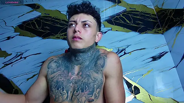 Kevin22 222 online show from February 11, 2025, 11:54 pm