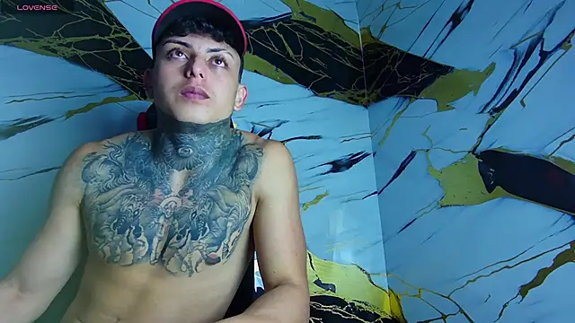 Kevin22 222 online show from February 13, 2025, 2:12 am