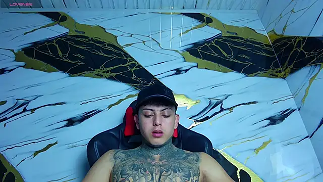 Kevin22 222 online show from March 2, 2025, 10:16 pm