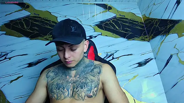 Kevin22 222 online show from March 17, 2025, 1:24 am