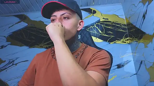 Kevin22 222 online show from September 30, 2025, 4:28 am