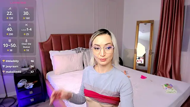 Snapshot of CharmingAnnie chatting on January 6, 2025, 9:43 pm CharmingAnnie online show from January 6, 2025, 9:43 pm