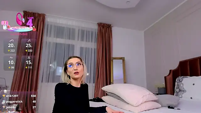 Snapshot of CharmingAnnie chatting on March 12, 2025, 9:24 pm CharmingAnnie online show from March 12, 2025, 9:24 pm