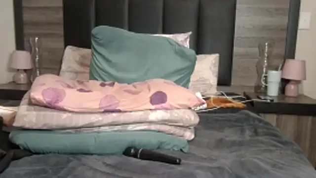 BigButt-MomJ75 online show from April 21, 2026, 2:51 am