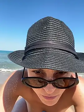 Snapshot of missdaisydiamond777 chatting on June 24, 2026, 12:04 pm missdaisydiamond777 online show from June 24, 2026, 12:04 pm