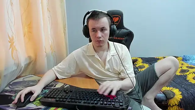 iliaskrislove online show from November 1, 2025, 5:53 am