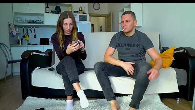 littlesweettifany online show from October 17, 2025, 10:40 am