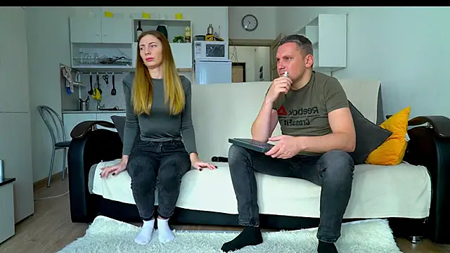 littlesweettifany online show from October 27, 2025, 10:30 am