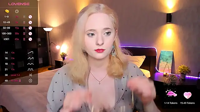 Aemilia  online show from January 29, 2025, 12:13 pm