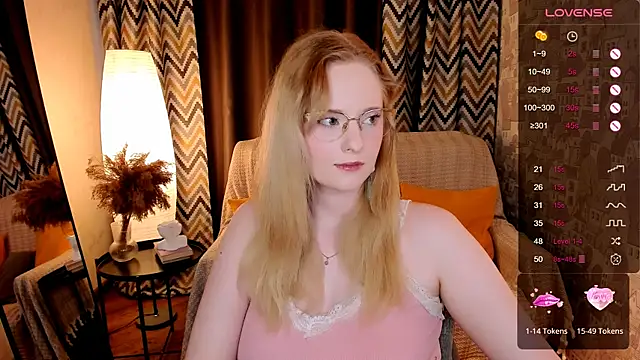 Aemilia  online show from October 16, 2025, 8:15 am