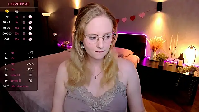 Aemilia  online show from December 1, 2025, 6:07 am