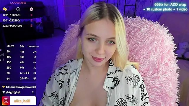 Snapshot of Alice_Halle chatting on December 7, 2024, 6:04 pm Alice Halle online show from December 7, 2024, 6:04 pm