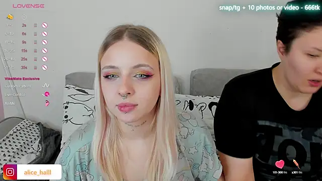 Snapshot of Alice_Halle chatting on February 21, 2025, 3:43 pm Alice Halle online show from February 21, 2025, 3:43 pm