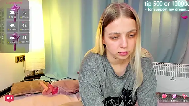 Snapshot of Alice_Halle chatting on September 13, 2025, 1:22 pm Alice Halle online show from September 13, 2025, 1:22 pm